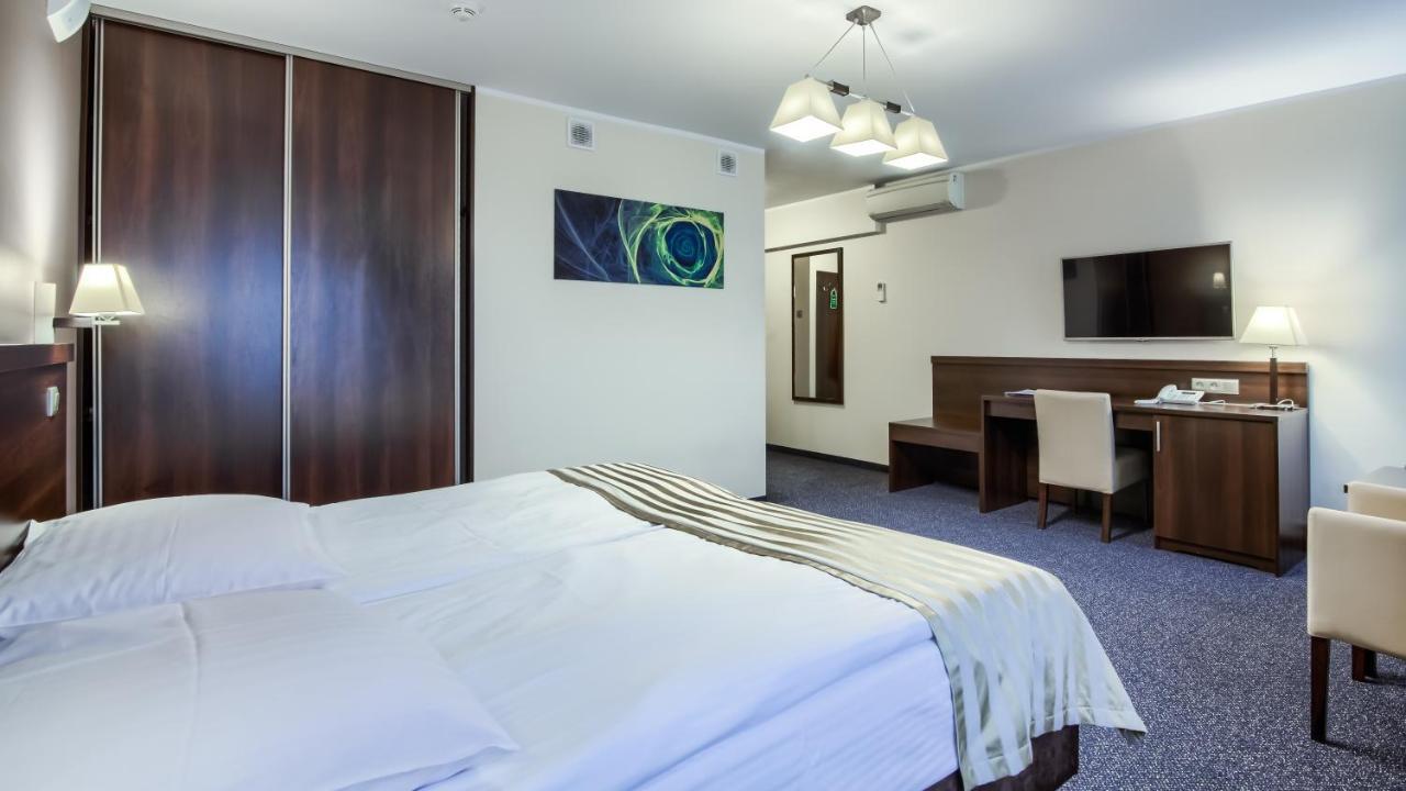 Hotel Konin 코닌 외부 사진