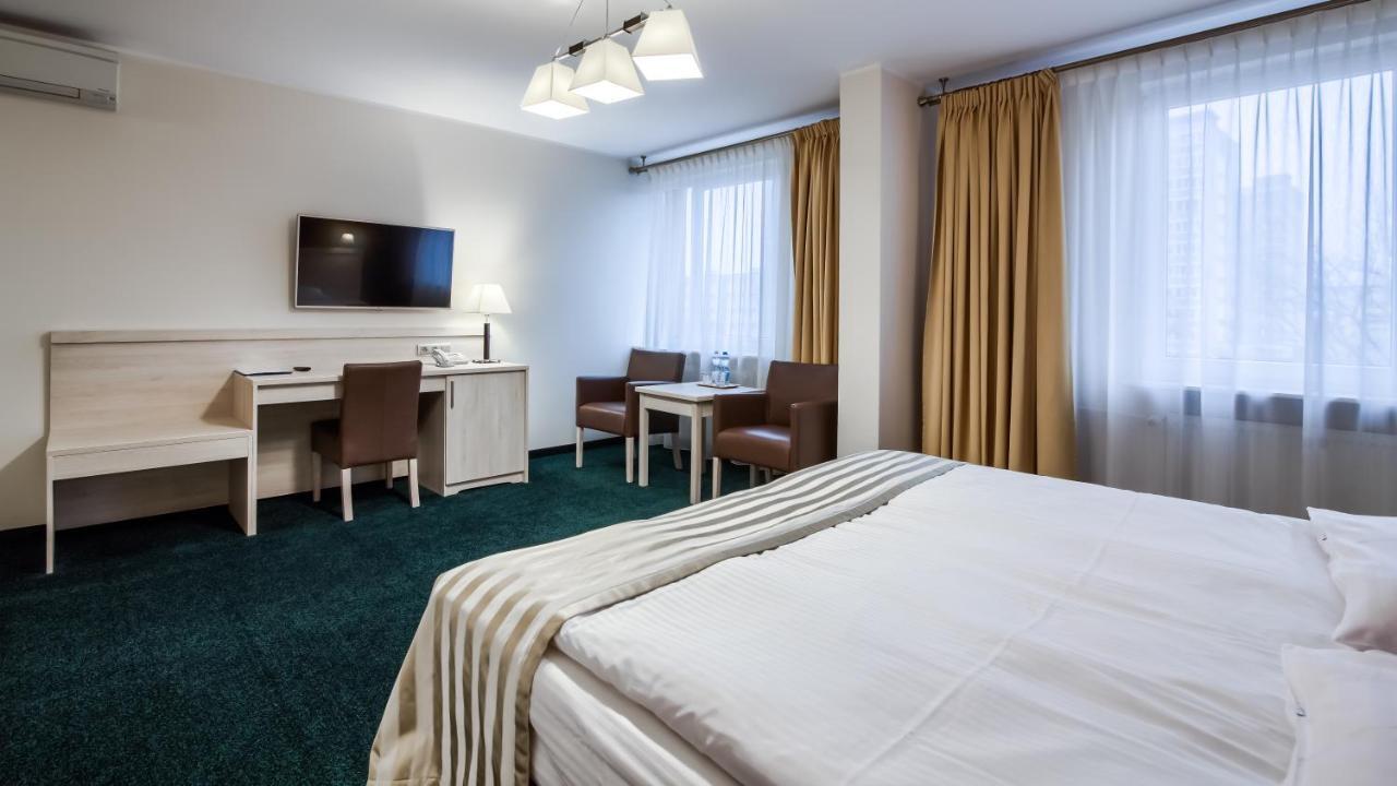 Hotel Konin 코닌 외부 사진